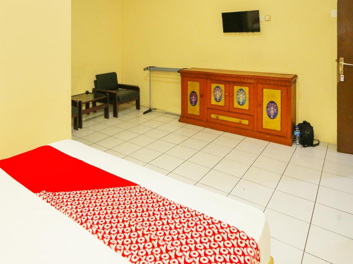 Oyo 93136 Hotel Santo Djaya 2 Богор Екстер'єр фото