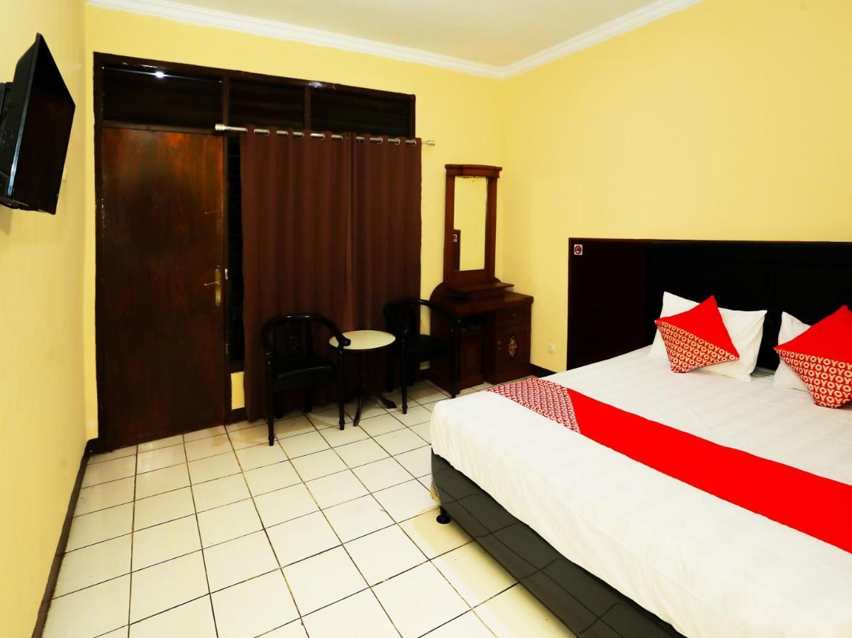 Oyo 93136 Hotel Santo Djaya 2 Богор Екстер'єр фото